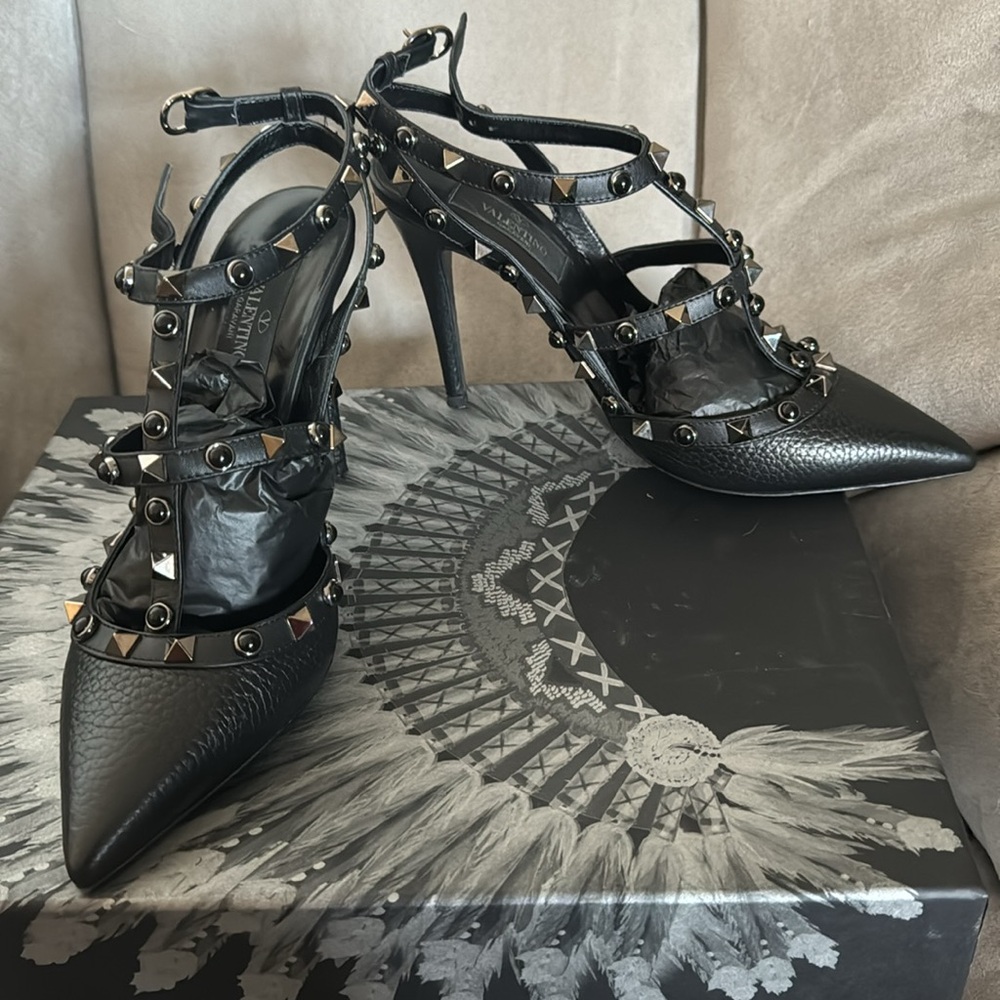 VALENTINO ROCKSTUD ROLLING LEATHER 36 - Picture 3 of 6